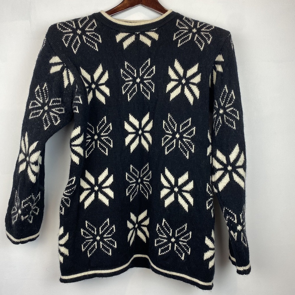 Celtic Isle Irish Sweater Womens Medium Ireland 100% Merino Wool Snowflake Black
